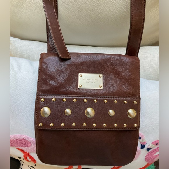 Michael Kors Brown and Gold Shoulder Bag with Timeless Design - Picture 1 of 9